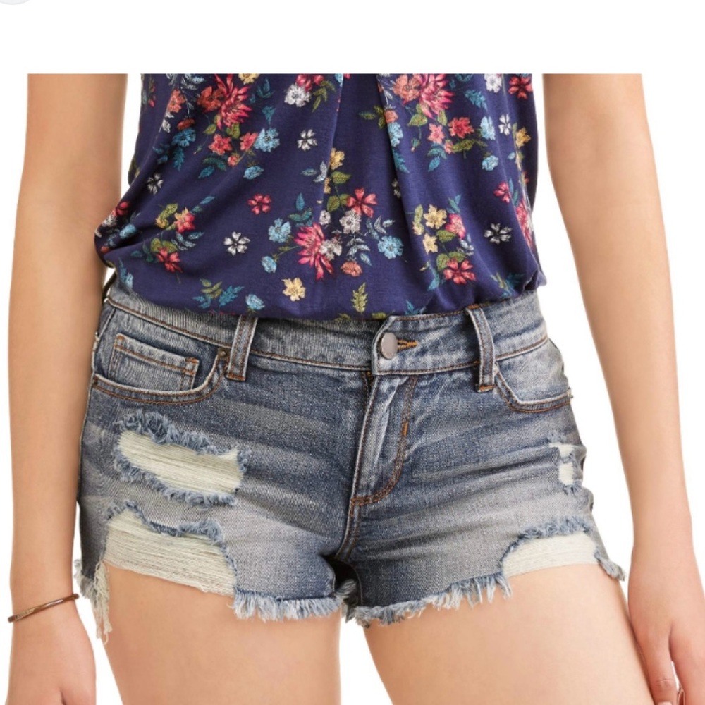 No Boundaries Blue Jean Shorts Distressed Frayed Hem